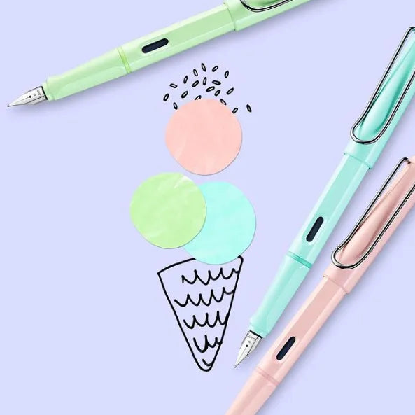 The LAMY Safari: Where Form Meets Function