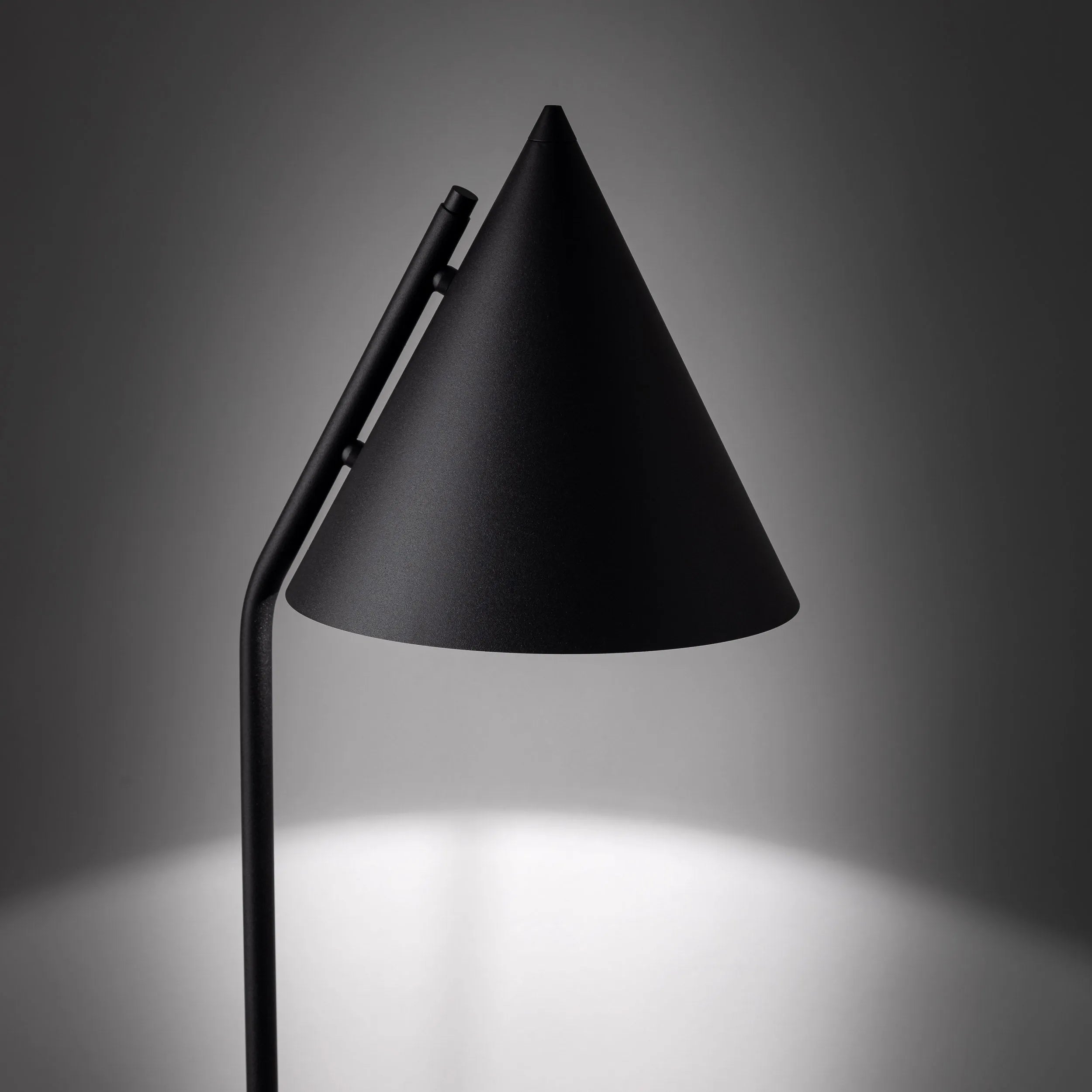 CONO Black Modern Minimalist Floor Lamp LumoCrafts product_type art-noise.myshopify.com cono-black-modern-minimalist-floor-lamp CONO Black Modern Minimalist Floor Lamp LumoCrafts  art-noise.myshopify.com cono-black-modern-minimalist-floor-lamp