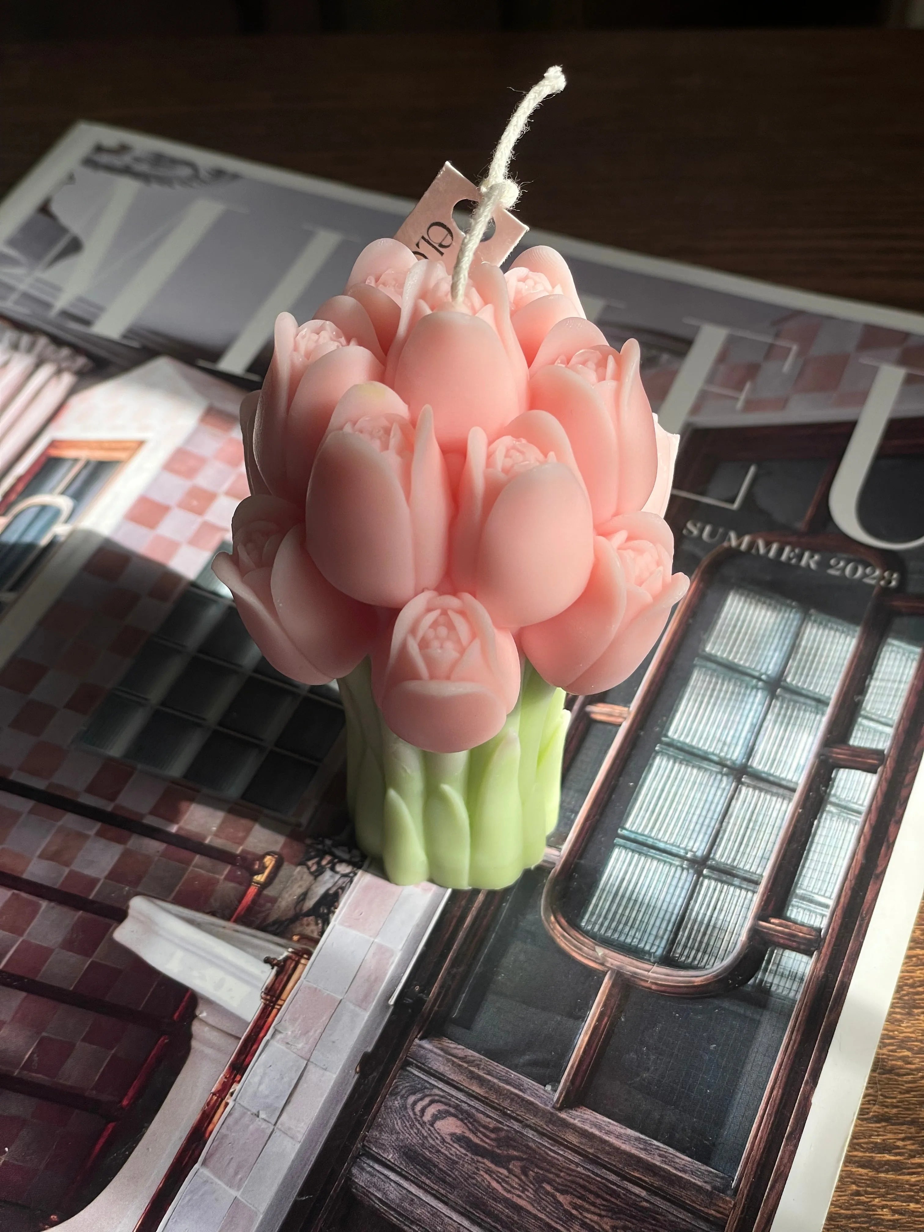 Tulip Bouquet Eloise and Oliver Decorative Candle art-noise.myshopify.com tulip-bouquet Tulip Bouquet Eloise and Oliver Decorative Candle art-noise.myshopify.com tulip-bouquet