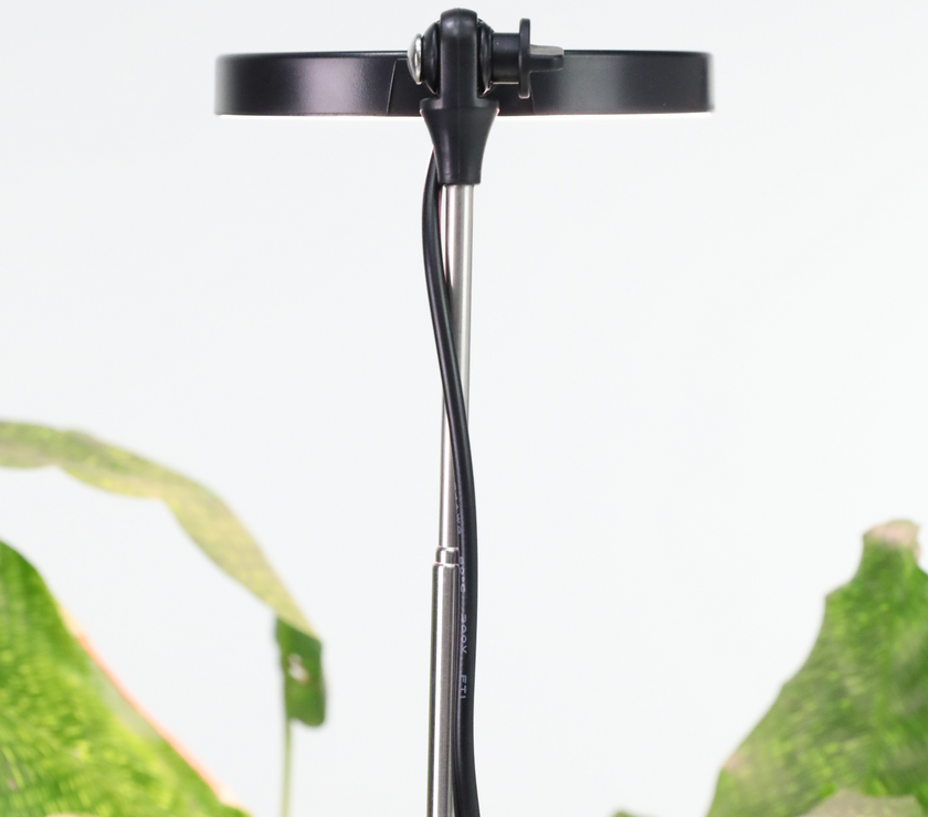 Adjustable LED Plant Light