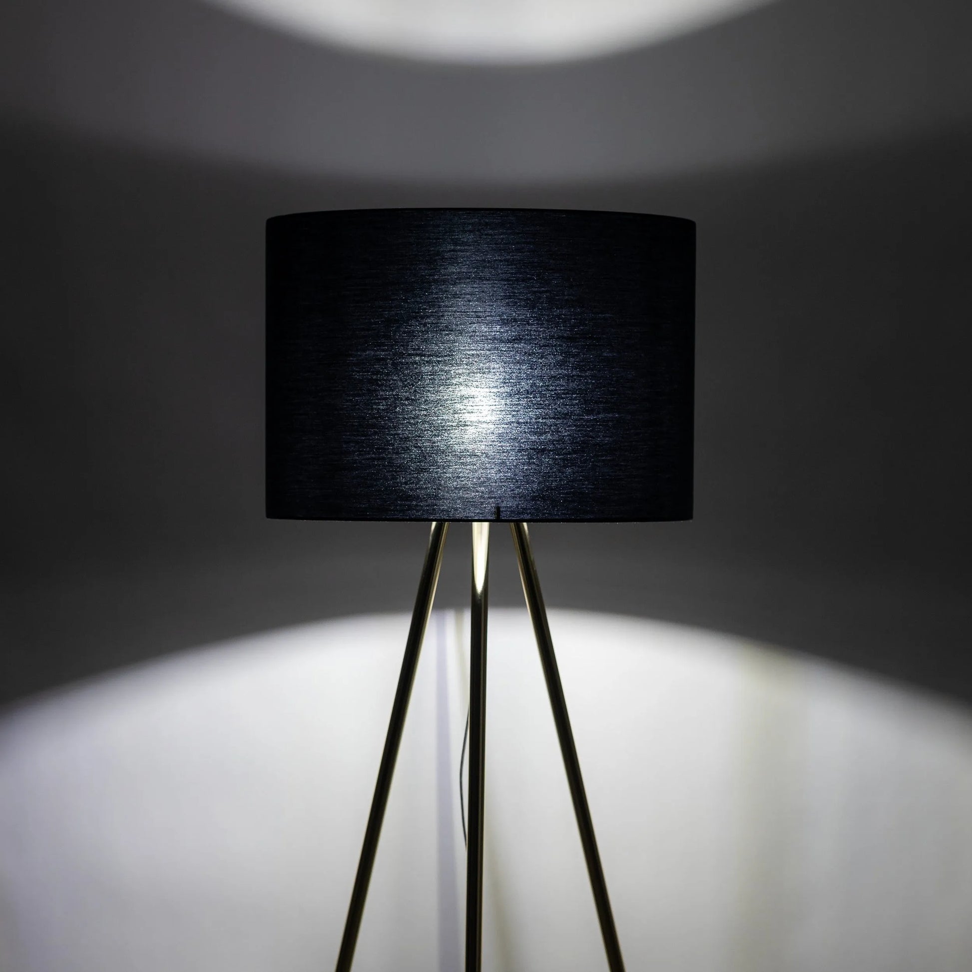 UMBERTO Black Modern  Floor Lamp LumoCrafts product_type art-noise.myshopify.com umberto-black-modern-floor-lamp UMBERTO Black Modern  Floor Lamp LumoCrafts  art-noise.myshopify.com umberto-black-modern-floor-lamp