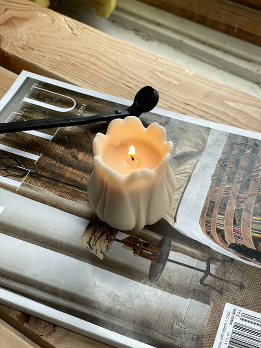 Tulip Tealight Eloise and Oliver Decorative Candle art-noise.myshopify.com tulip-tealight