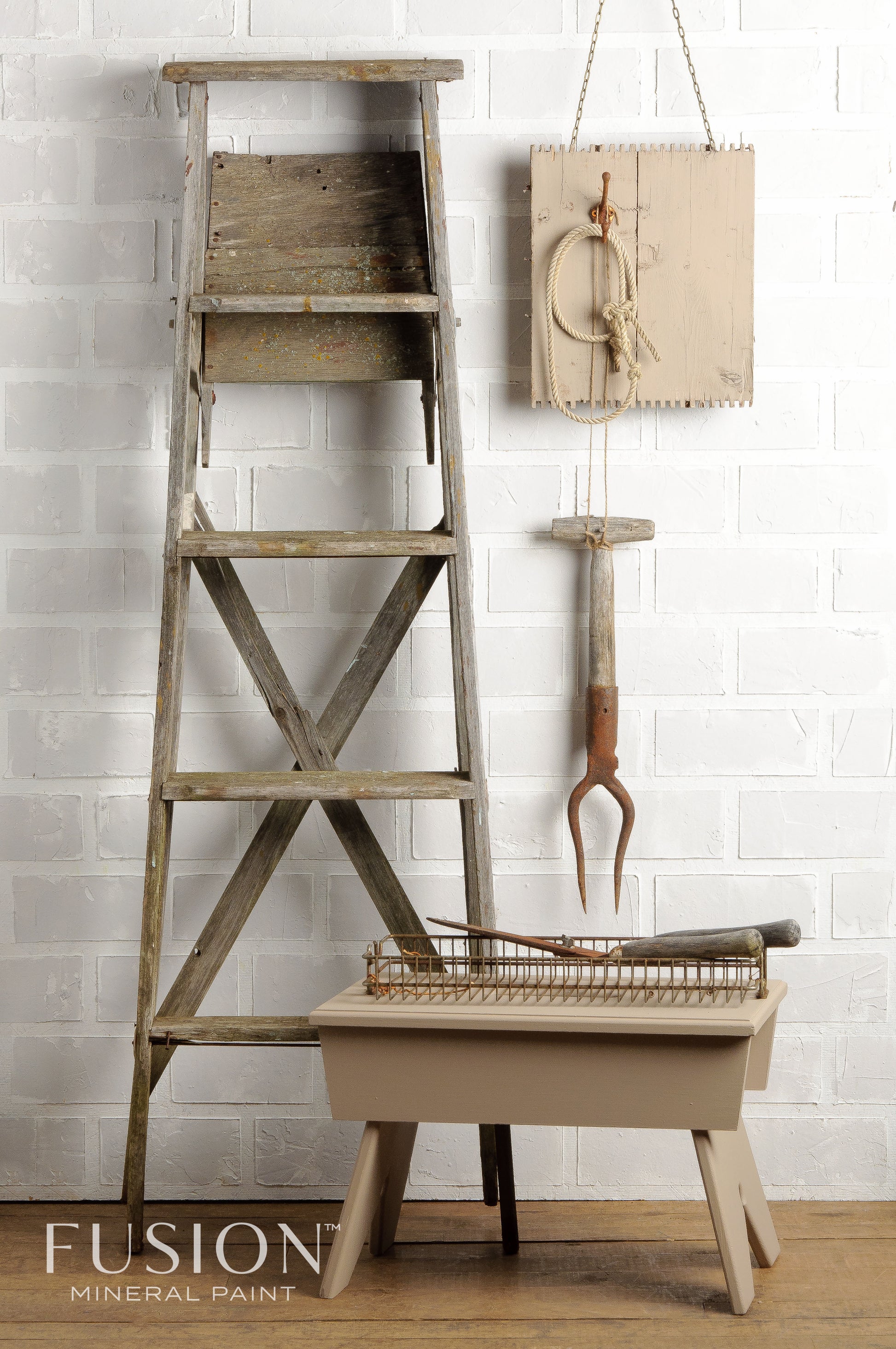 Fusion Mineral Paint Algonquin Homestead House Furniture Paint art-noise.myshopify.com fusion-mineral-paint-algonquin-500ml