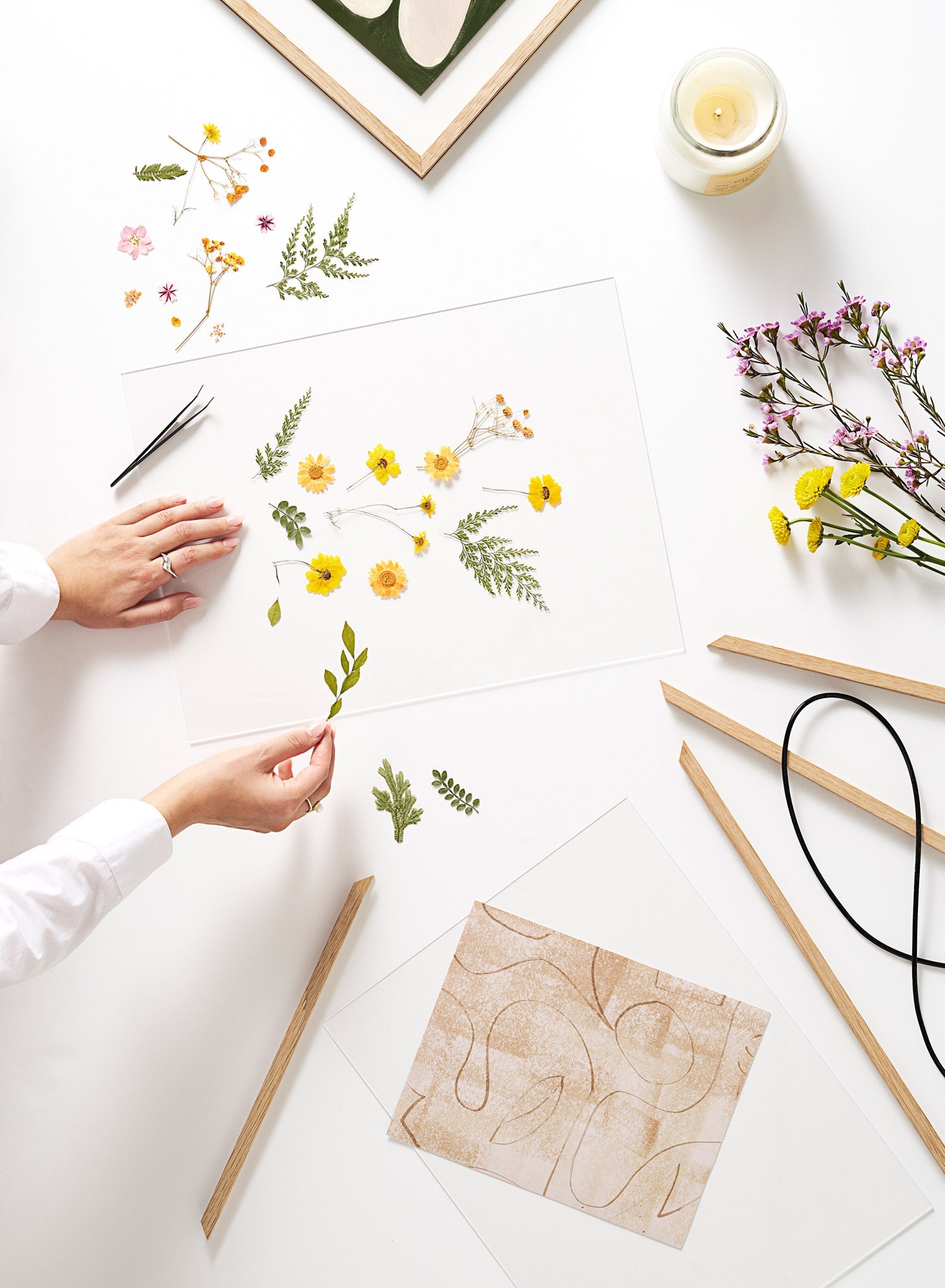 Floating Solid Oak Frame, 12x16 in | 31x41 cm Opposite Wall Frame art-noise.myshopify.com floating-solid-oak-frame-12x16-in-31x41-cm