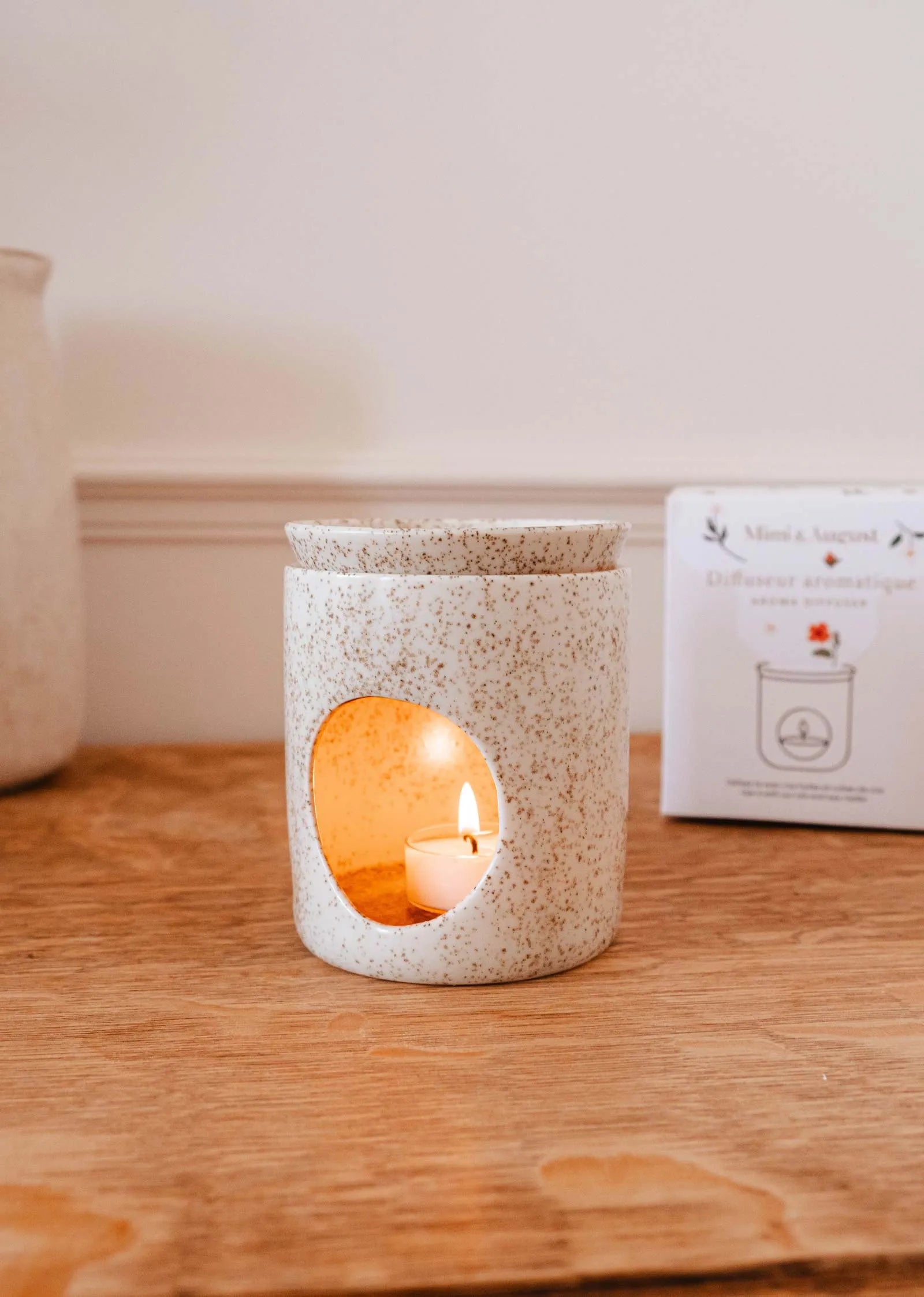 Aromatic Ceramic Diffuser Mimi & August Candle & Oil Warmers art-noise.myshopify.com aromatic-ceramic-diffuser Aromatic Ceramic Diffuser Mimi & August Candle & Oil Warmers art-noise.myshopify.com aromatic-ceramic-diffuser