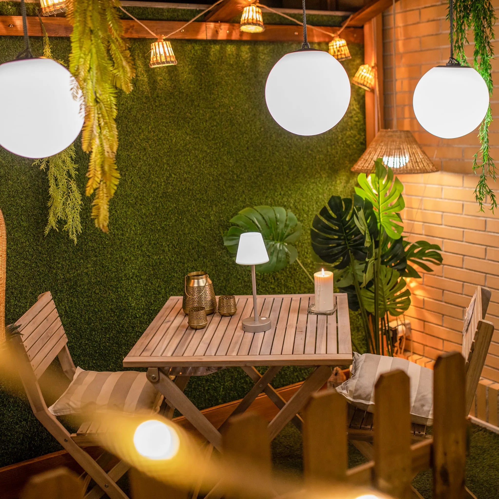 Aurora<br> Solar-charged Garland Nüline Distribution Wreaths & Garlands art-noise.myshopify.com aurora-br-solar-charged-garland Aurora<br> Solar-charged Garland Nüline Distribution Wreaths & Garlands art-noise.myshopify.com aurora-br-solar-charged-garland