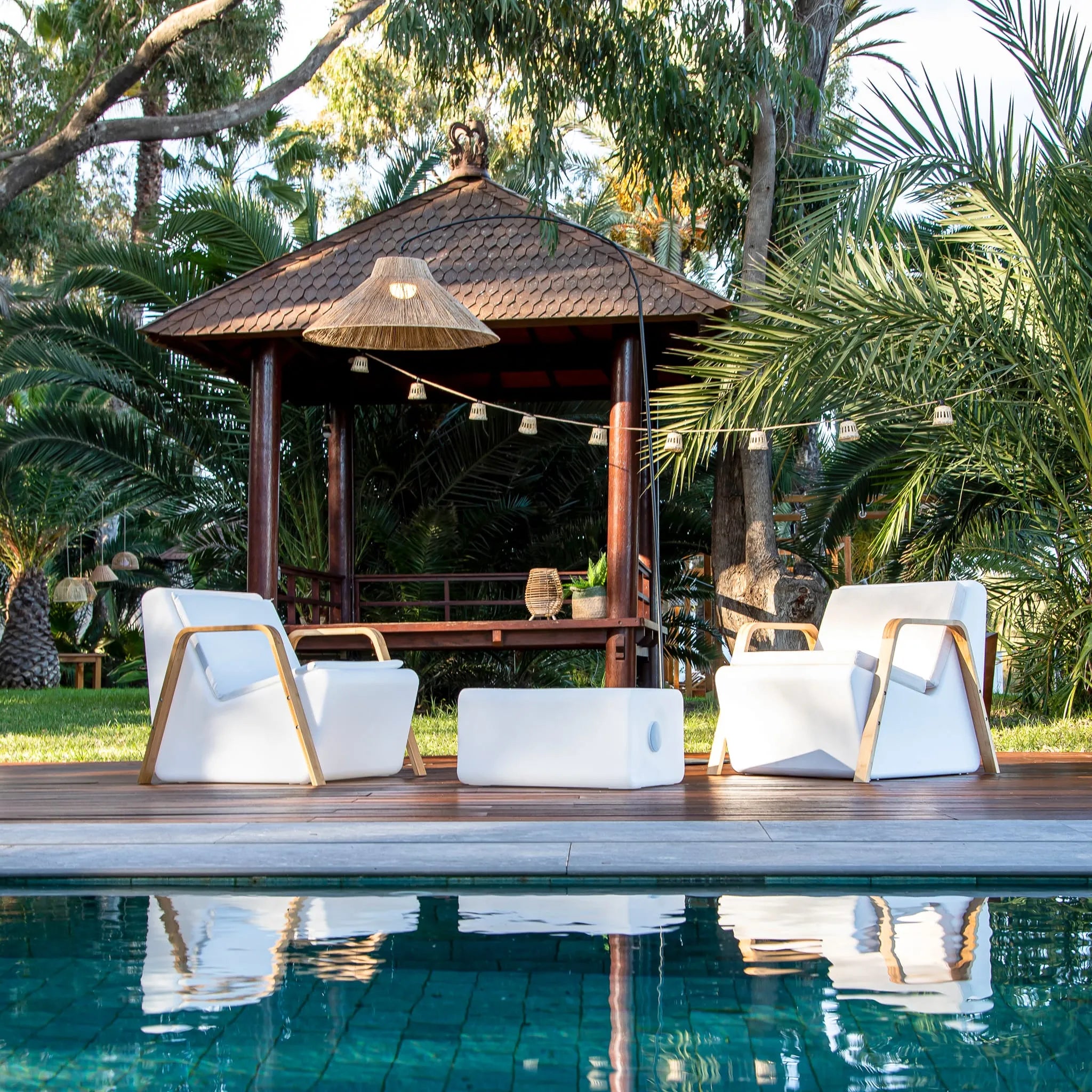 Aurora<br> Solar-charged Garland Nüline Distribution Wreaths & Garlands art-noise.myshopify.com aurora-br-solar-charged-garland Aurora<br> Solar-charged Garland Nüline Distribution Wreaths & Garlands art-noise.myshopify.com aurora-br-solar-charged-garland