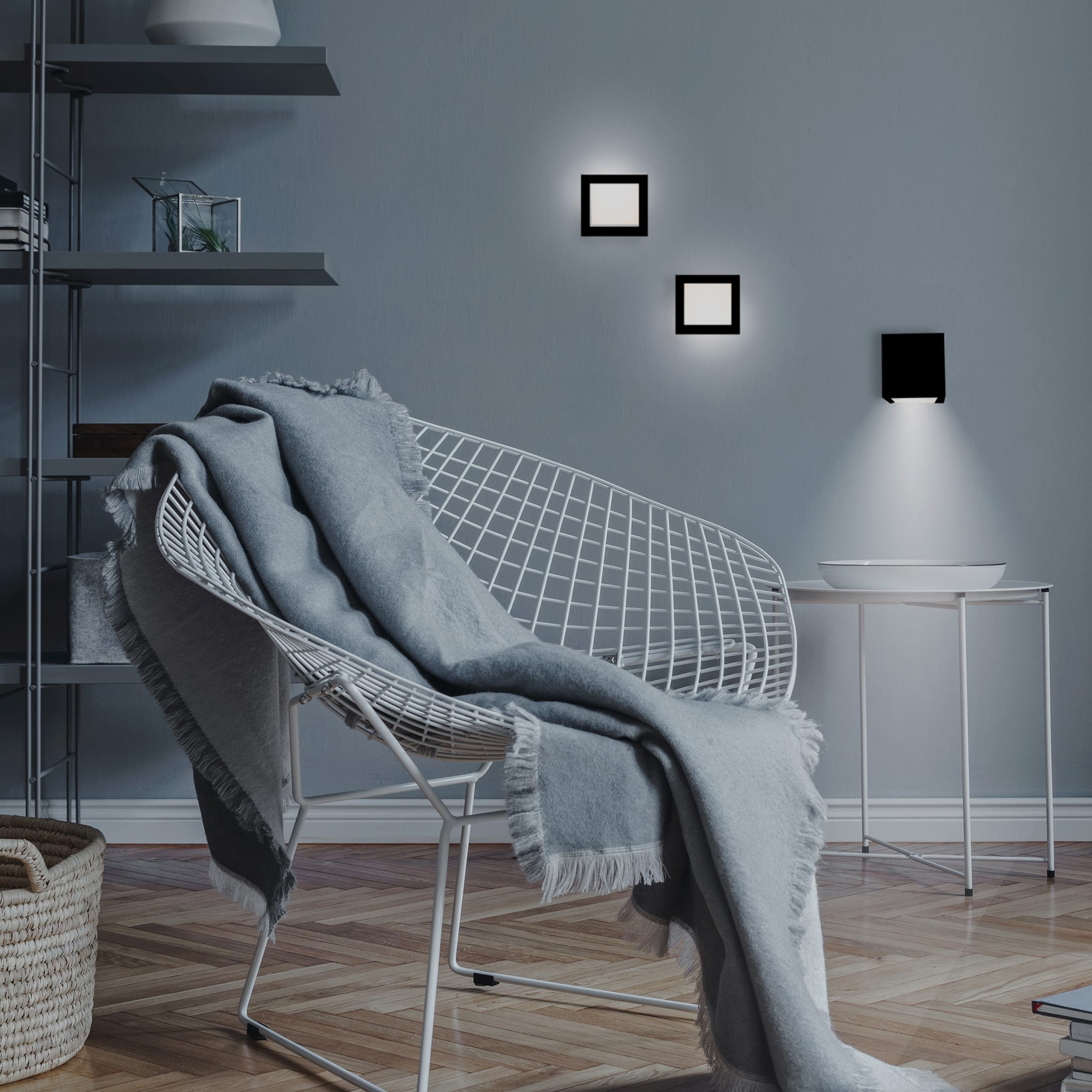 Box<br> Wall-Mounted Rechargeable Lamp