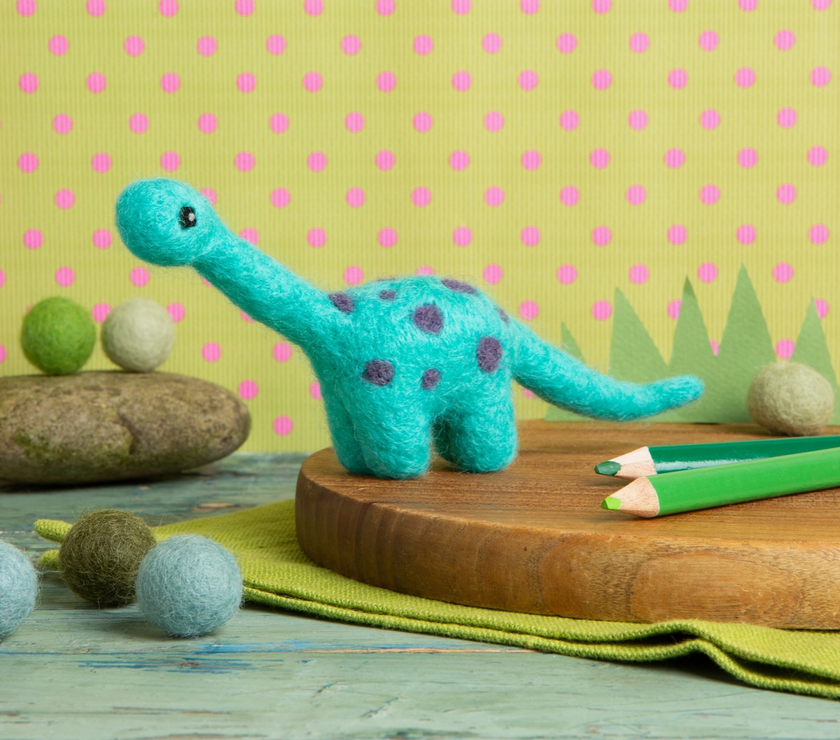 Hawthorn Handmade Diplodocus Mini Felting Kit - Art Noise