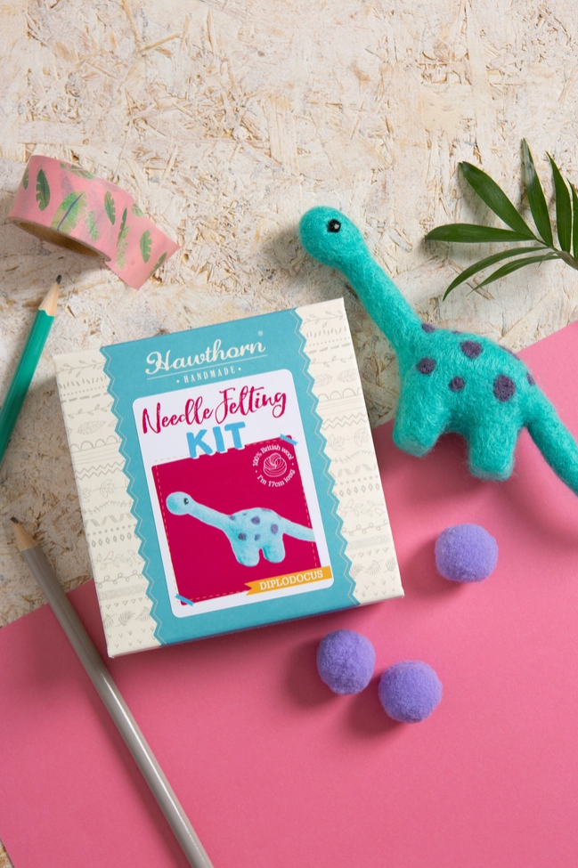 Hawthorn Handmade Diplodocus Mini Felting Kit - Art Noise