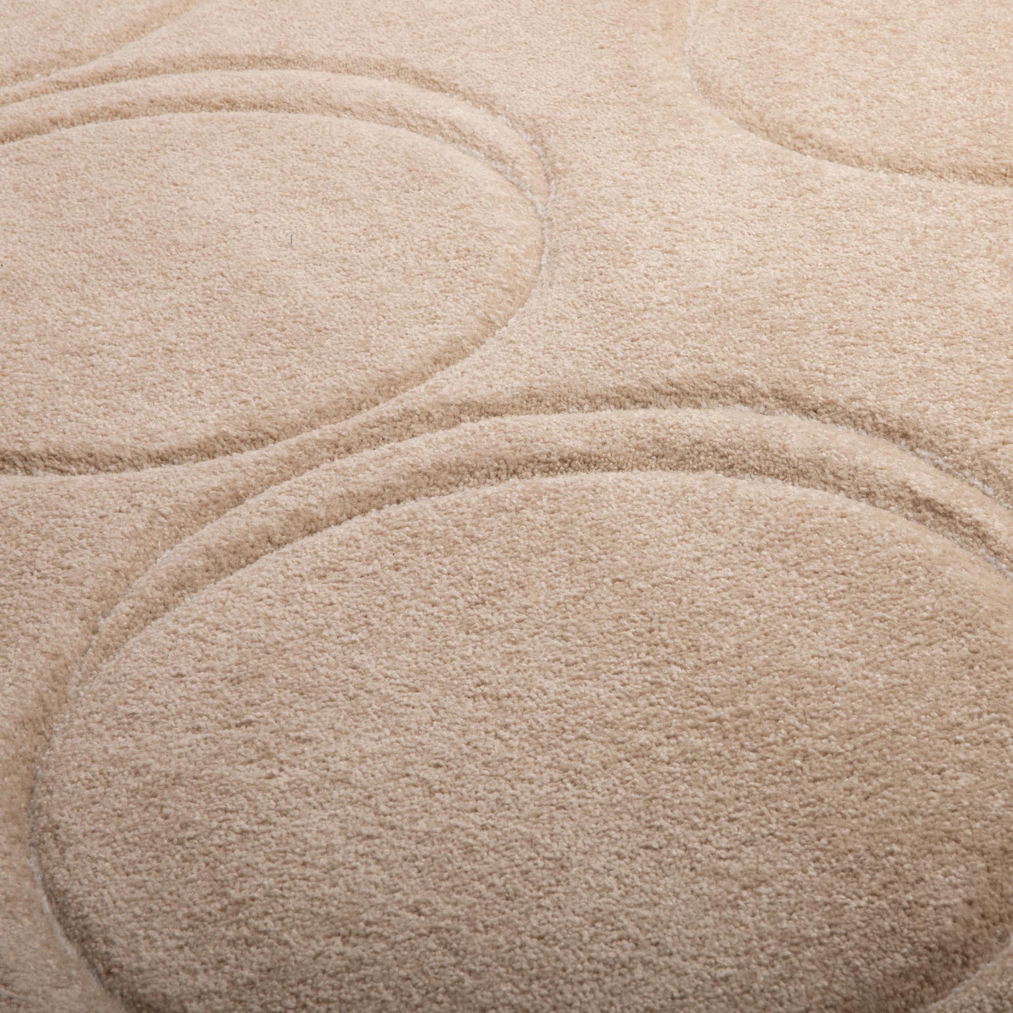 Dot Carpet
