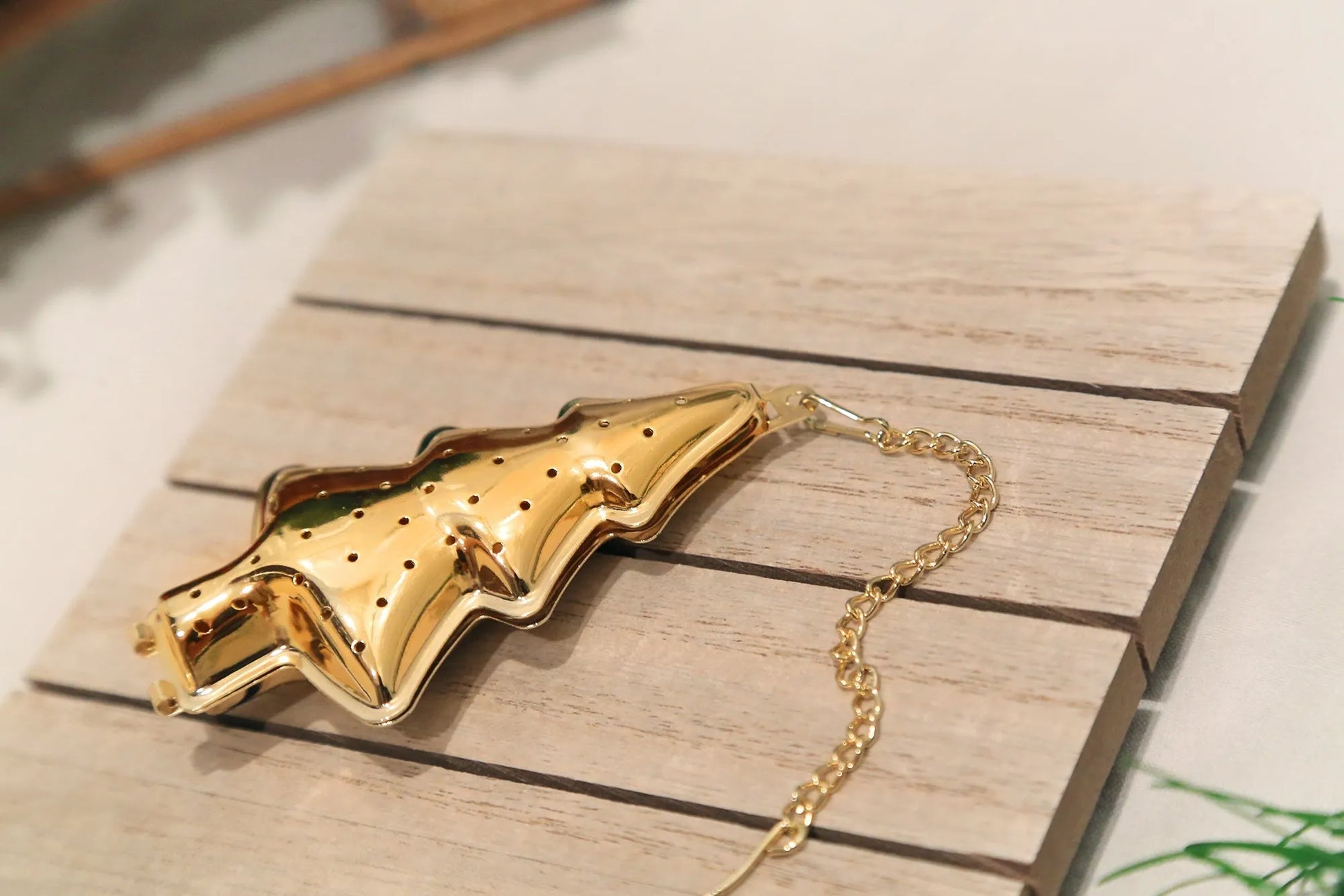  Gold Christmas Tree Tea Infuser Eco Beige Tea Infuser art-noise.myshopify.com gold-christmas-tree-tea-infuser