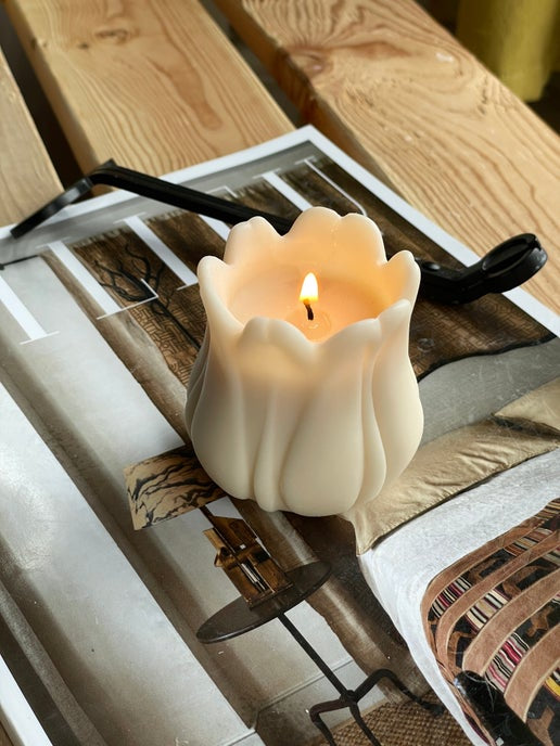 Tulip Tealight Eloise and Oliver Decorative Candle art-noise.myshopify.com tulip-tealight