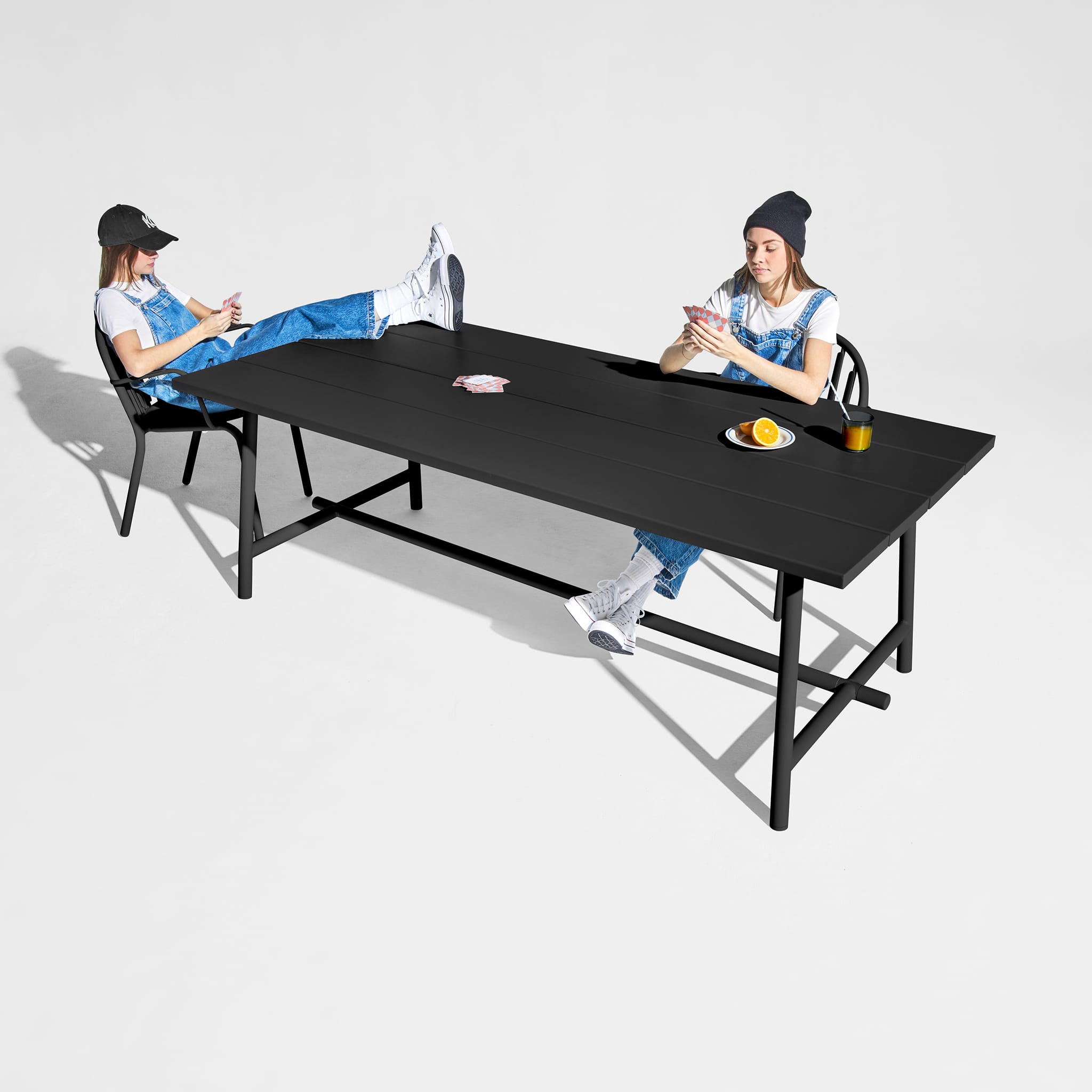 Fred's Table<br> 6 to 8-places