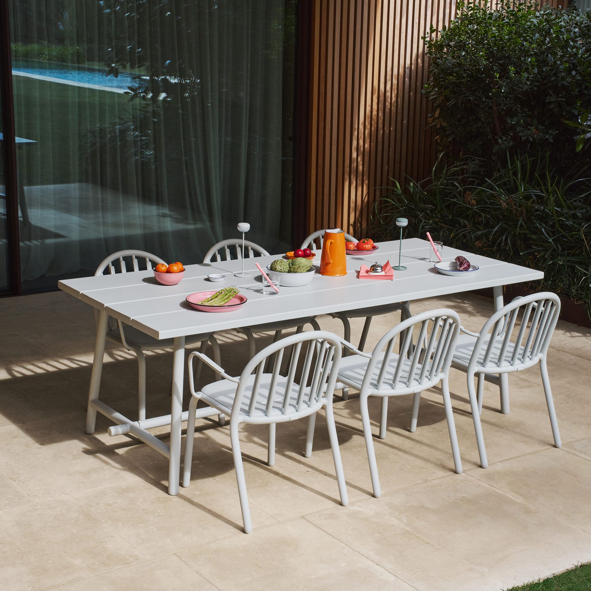 Fred's Table<br> 6 to 8-places