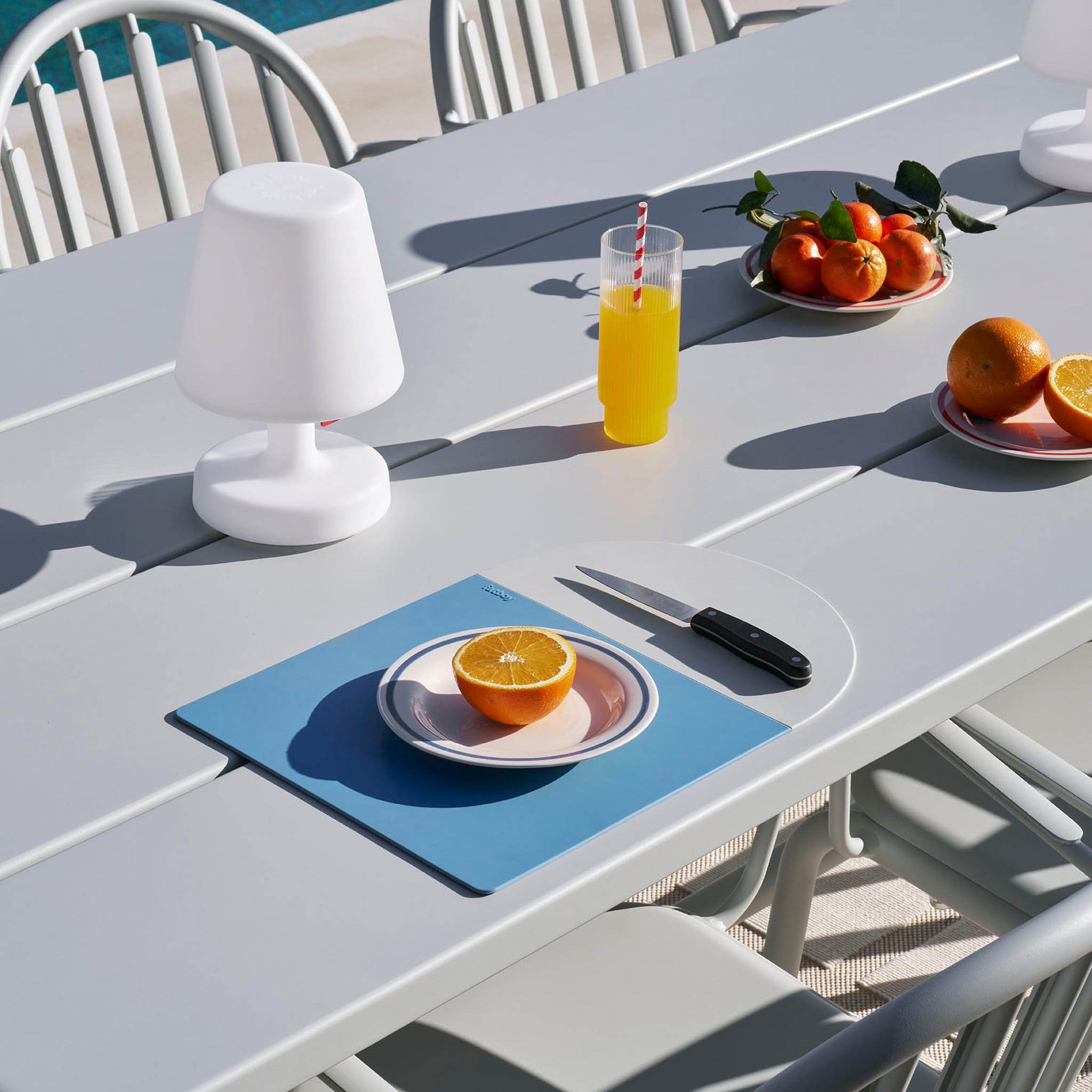 Fred's Table<br> 6 to 8-places