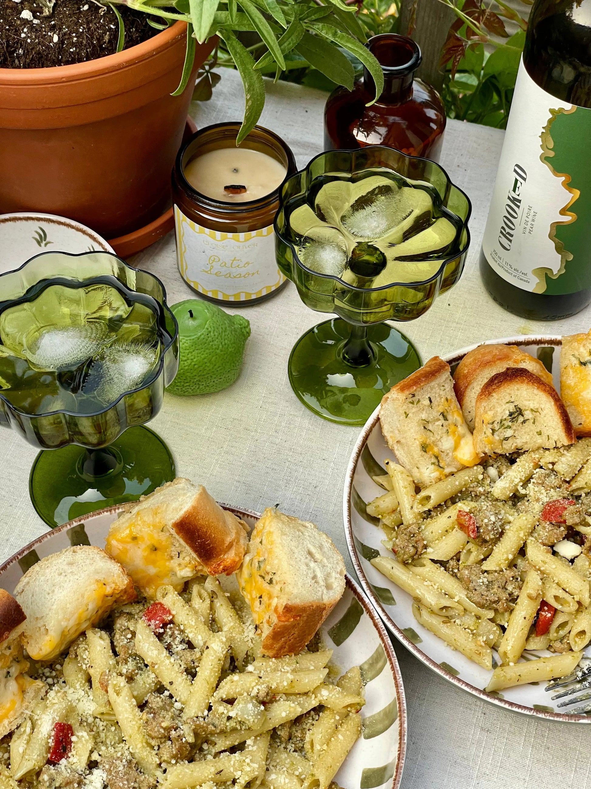 Petal Martini Glass Eloise and Oliver Drinkware art-noise.myshopify.com petal-martini-glass Petal Martini Glass Eloise and Oliver Drinkware art-noise.myshopify.com petal-martini-glass