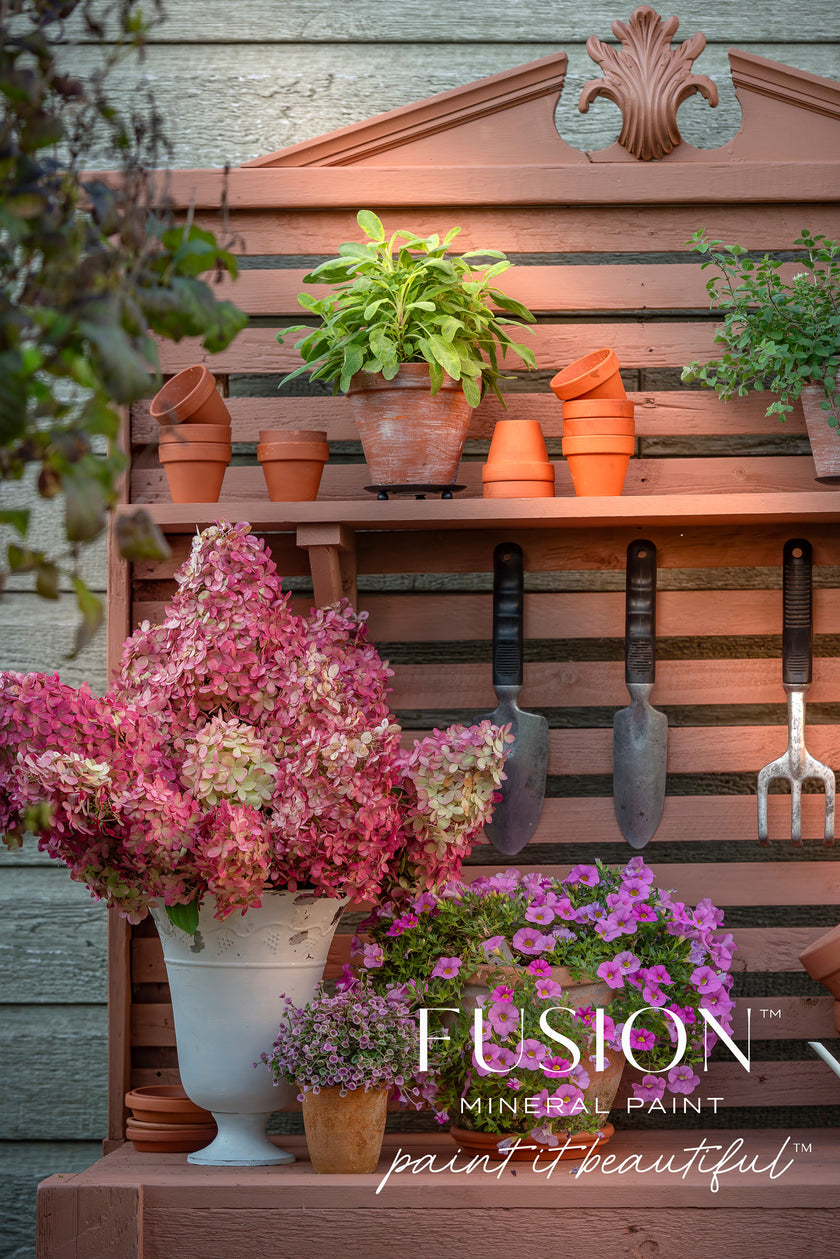 Fusion Mineral Paint Iron Clay