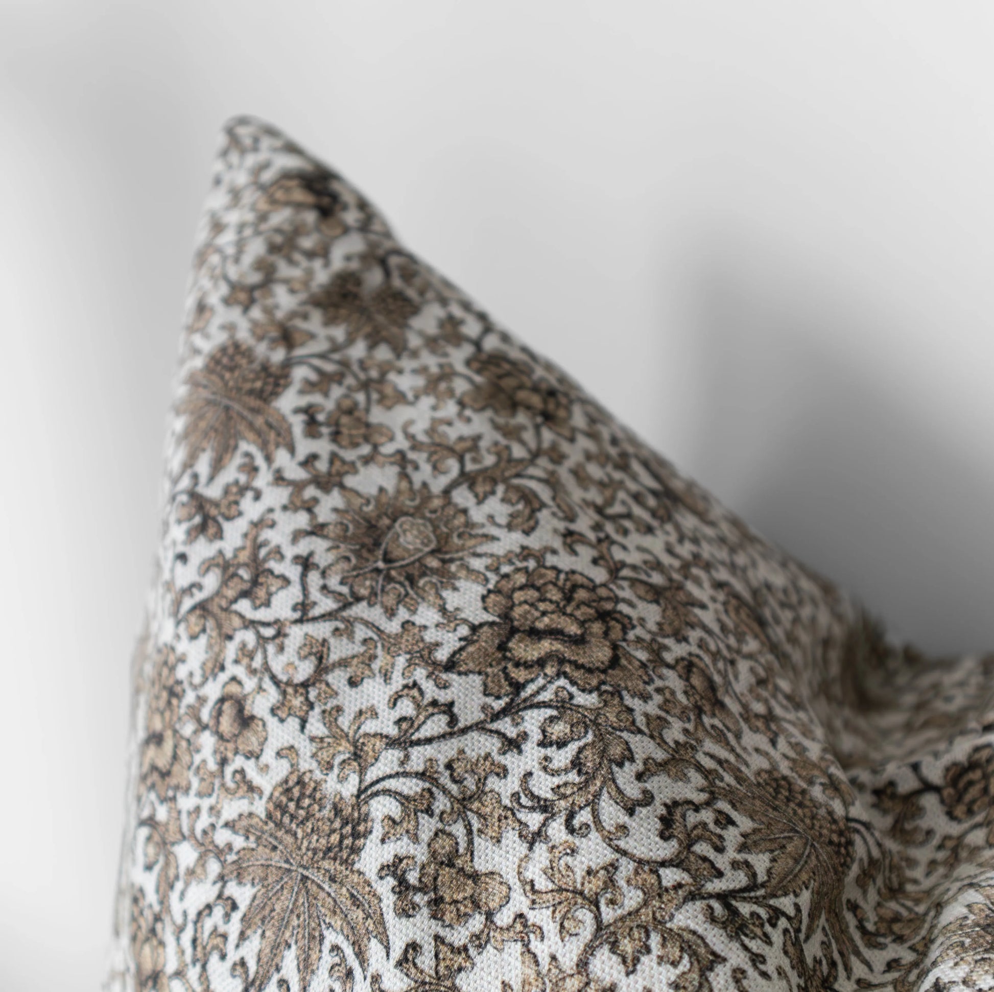 Odessa | Vintage Floral Pillow Cover Hyggely Cushions art-noise.myshopify.com odessa-vintage-floral-pillow-cover Odessa | Vintage Floral Pillow Cover Hyggely Cushions art-noise.myshopify.com odessa-vintage-floral-pillow-cover