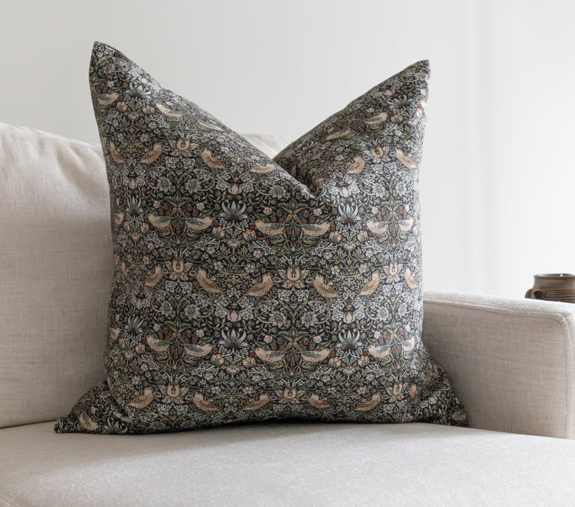 Sariel | Vintage Style Floral Pillow Cover
