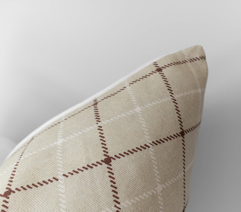 Niall | Neutral Interlock Geo Pillow Cover