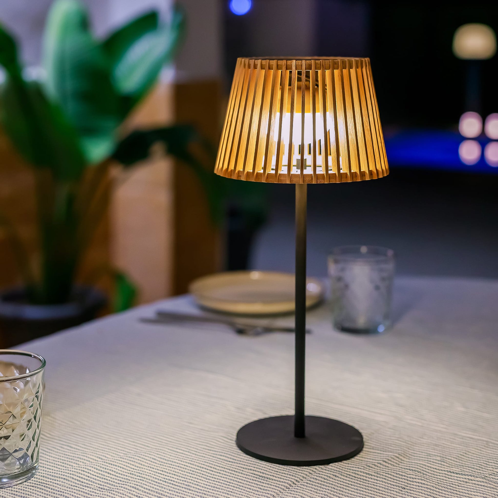 Okinawa<br> Solar-charged Table Lamp Nüline Distribution Table Lamps art-noise.myshopify.com okinawa-br-solar-charged-table-lamp