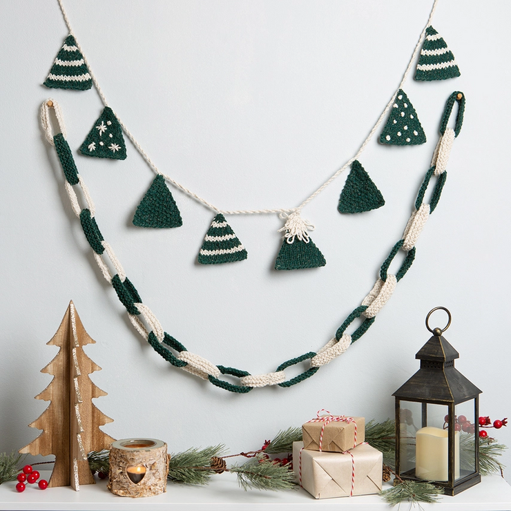 Oh Christmas Tree Garland and Paper Chain Knitting Kit