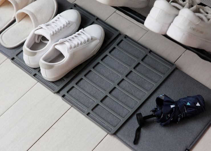 Umbra Shoe Dry Shoe Rack with Mat