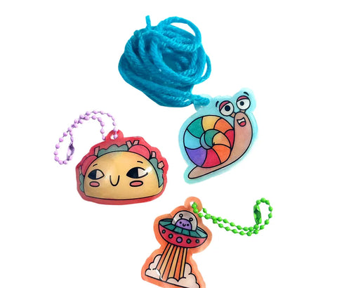  OOLY Shrink-Its!: D.I.Y. Shrink Art Kit - Fun Friends OOLY Art & Craft Kits art-noise.myshopify.com ooly-shrink-its-d-i-y-shrink-art-kit-fun-friends