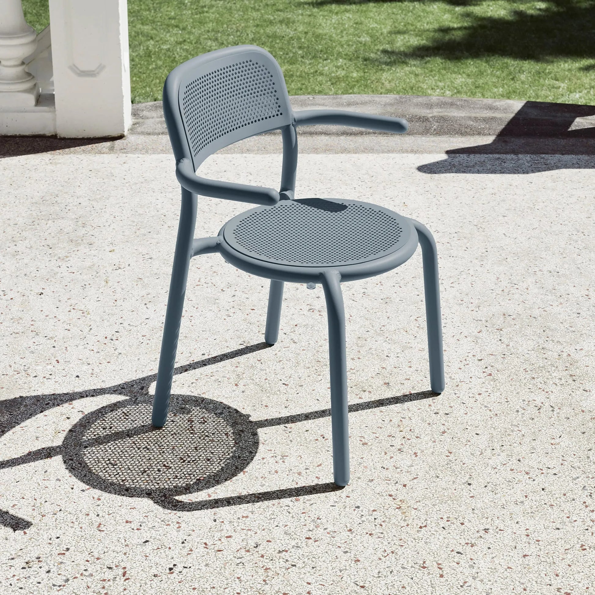 Toní Armchair Nüline Distribution Outdoor Chairs art-noise.myshopify.com toni-armchair Toní Armchair Nüline Distribution Outdoor Chairs art-noise.myshopify.com toni-armchair