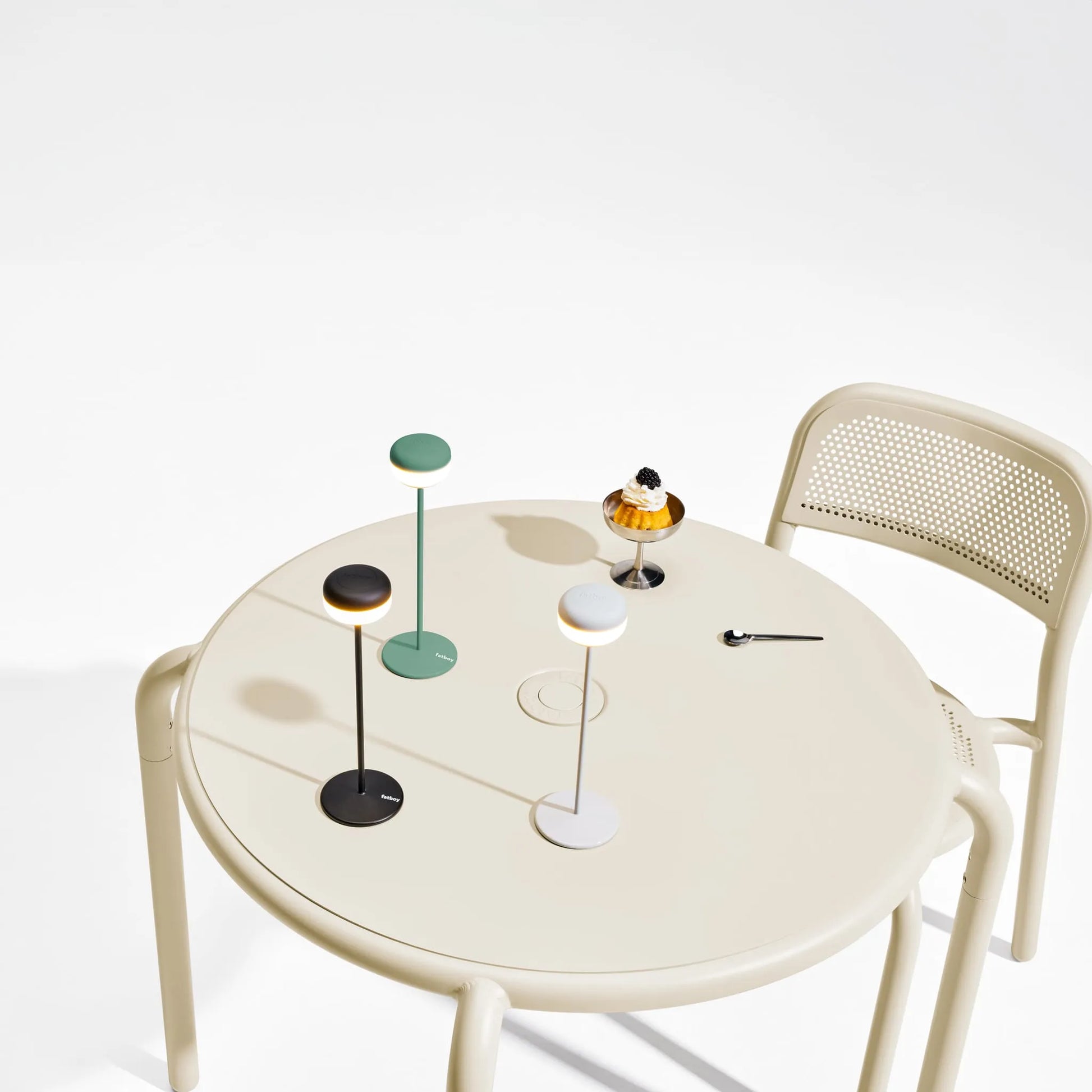 Toní Bistreau<br> Up to 4-Seater Nüline Distribution Outdoor Tables art-noise.myshopify.com toni-bistreau-br-up-to-4-seater Toní Bistreau<br> Up to 4-Seater Nüline Distribution Outdoor Tables art-noise.myshopify.com toni-bistreau-br-up-to-4-seater