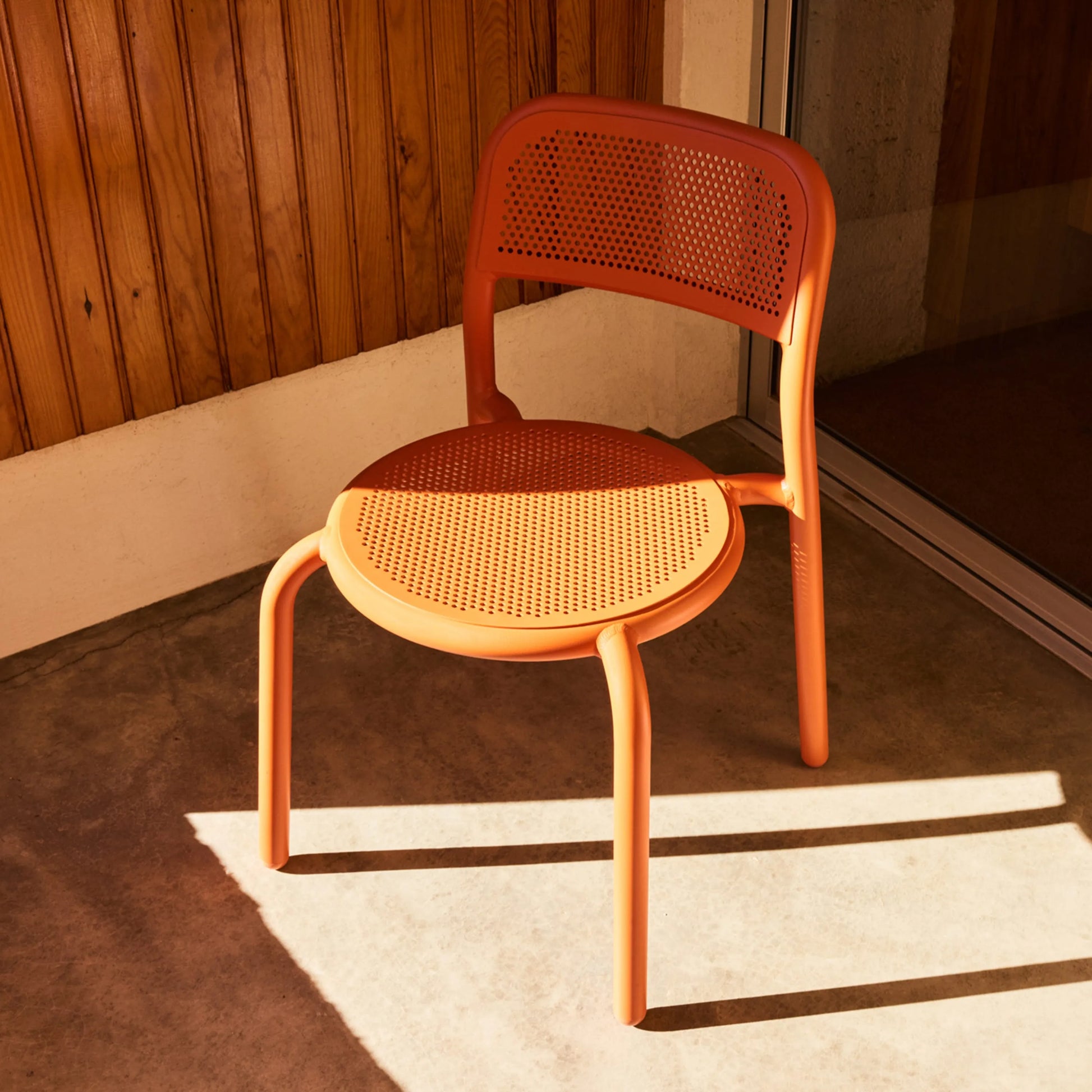 Toní Chair Nüline Distribution Outdoor Chairs art-noise.myshopify.com toni-chair Toní Chair Nüline Distribution Outdoor Chairs art-noise.myshopify.com toni-chair