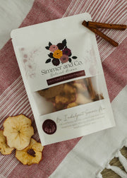 Be Indulgent Simmer Pot Mix – Cozy Apple Vanilla Spice