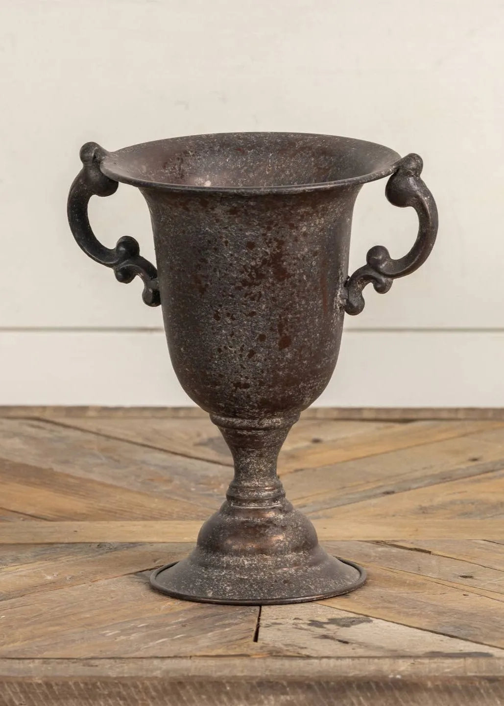 Beverly Urn Clementine Home Floral Gift product_type art-noise.myshopify.com beverly-urn Beverly Urn Clementine Home Floral Gift  art-noise.myshopify.com beverly-urn