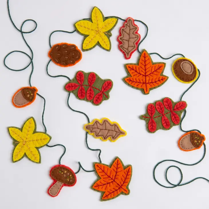 Hawthorn Handmade - Autumn Garland Felt Craft Kit - Art Noise