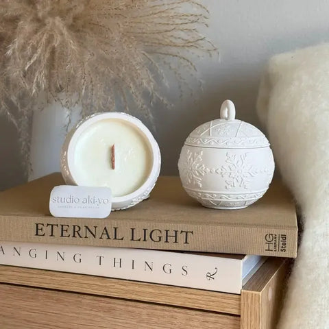  Winterberry Soy Wax Candle | Holiday Nostalgia | Christmas Studio Akiyo  art-noise.myshopify.com winterberry-soy-wax-candle-holiday-nostalgia-christmas