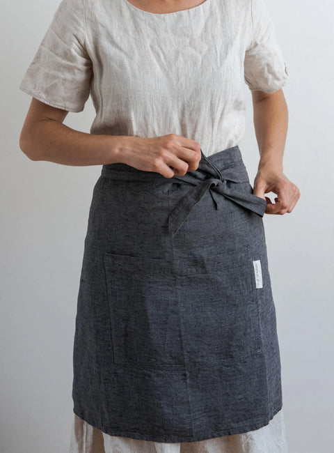 Half Linen Apron - Anthracite Confetti Mill Half aprons art-noise.myshopify.com half-linen-apron-anthracite Half Linen Apron - Anthracite Confetti Mill Half aprons art-noise.myshopify.com half-linen-apron-anthracite