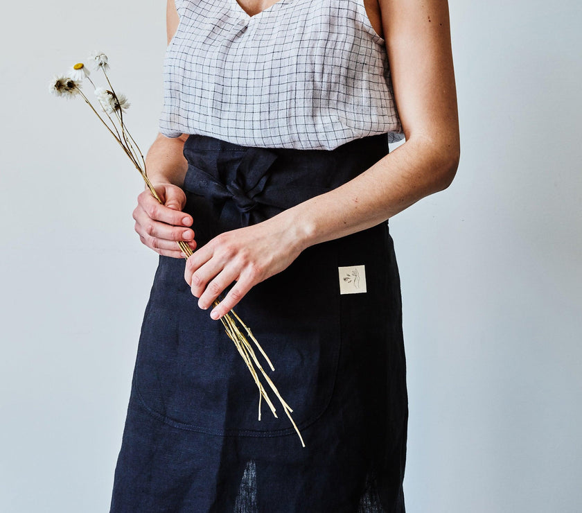 Half Linen Apron - Black