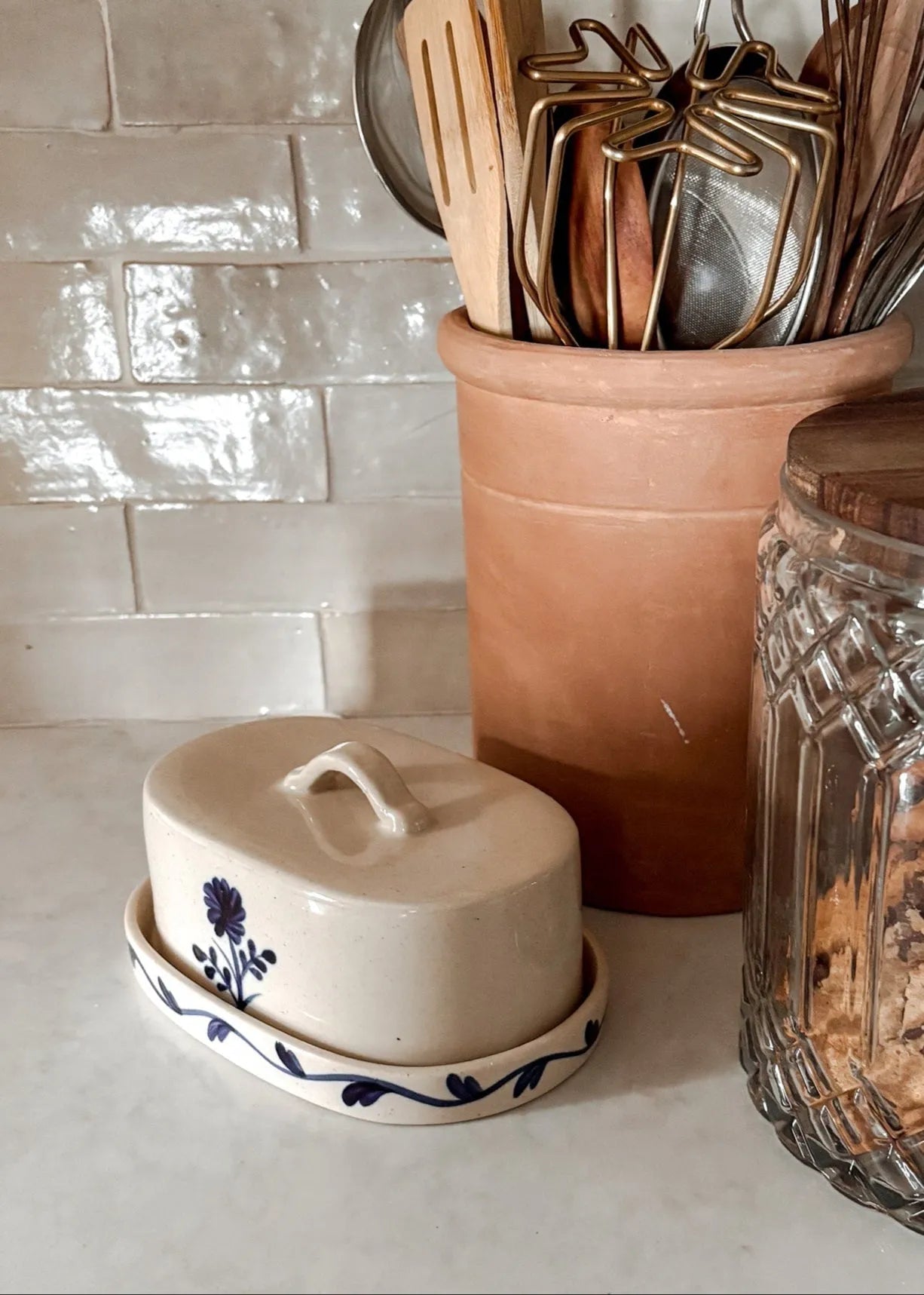 Hand-Painted Butter Dish Clementine Home Floral Gift product_type art-noise.myshopify.com hand-painted-butter-dish Hand-Painted Butter Dish Clementine Home Floral Gift  art-noise.myshopify.com hand-painted-butter-dish