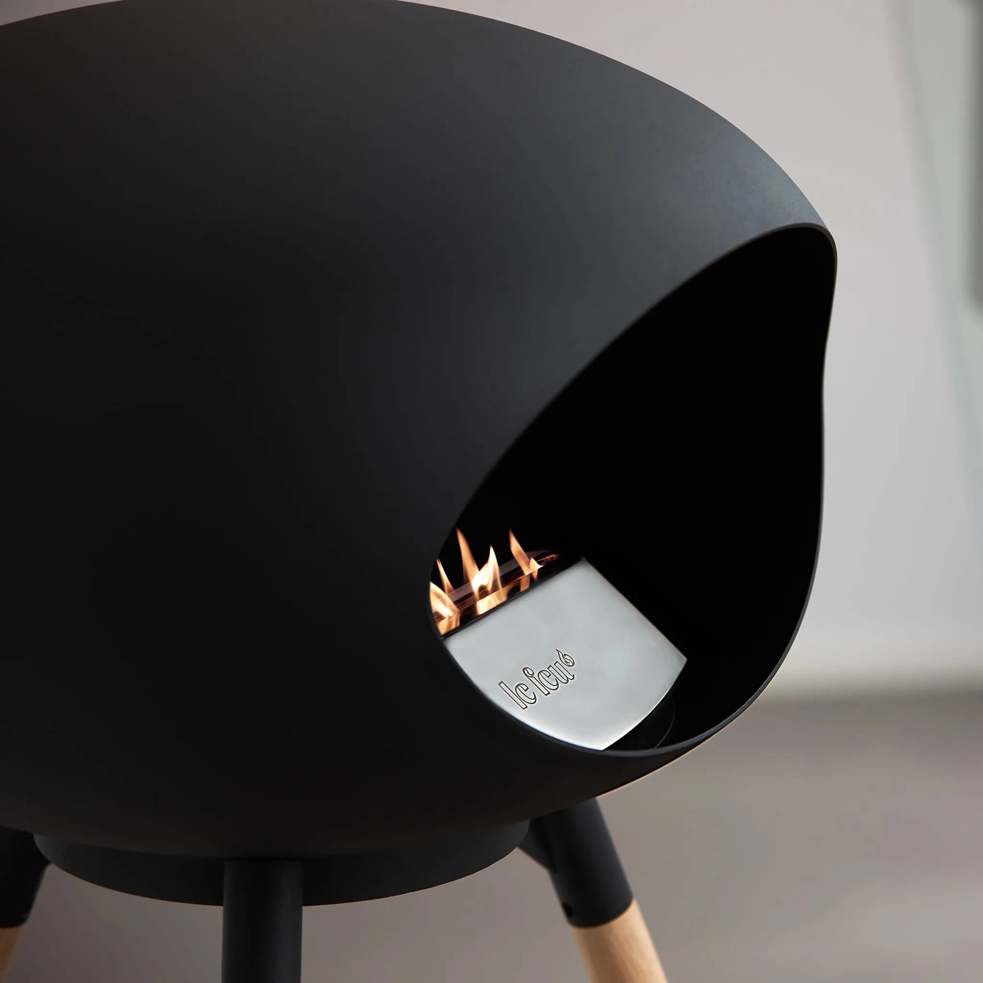 Le Feu Ground Low Dome <br>Black Nüline Distribution Fireplaces art-noise.myshopify.com le-feu-ground-low-dome-br-black Le Feu Ground Low Dome <br>Black Nüline Distribution Fireplaces art-noise.myshopify.com le-feu-ground-low-dome-br-black