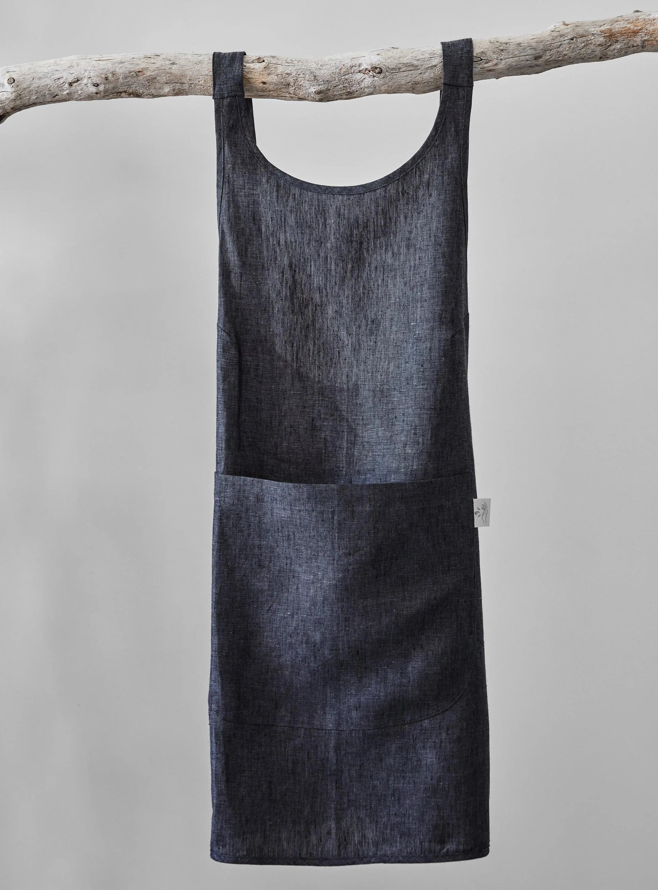 Linen Apron - Anthracite Confetti Mill Aprons art-noise.myshopify.com linen-apron-anthracite Linen Apron - Anthracite Confetti Mill Aprons art-noise.myshopify.com linen-apron-anthracite