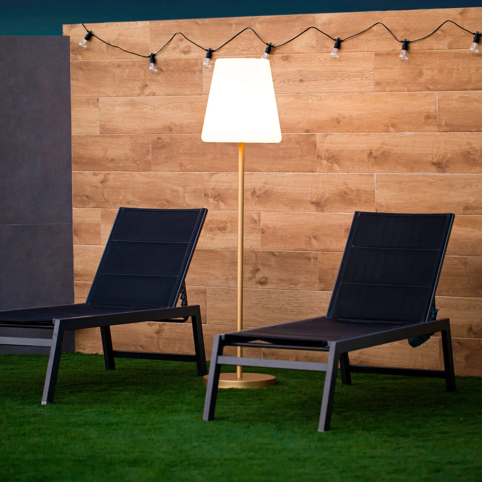 Lola Slim 180 Nüline Distribution Lamps art-noise.myshopify.com lola-slim-180 Lola Slim 180 Nüline Distribution Lamps art-noise.myshopify.com lola-slim-180