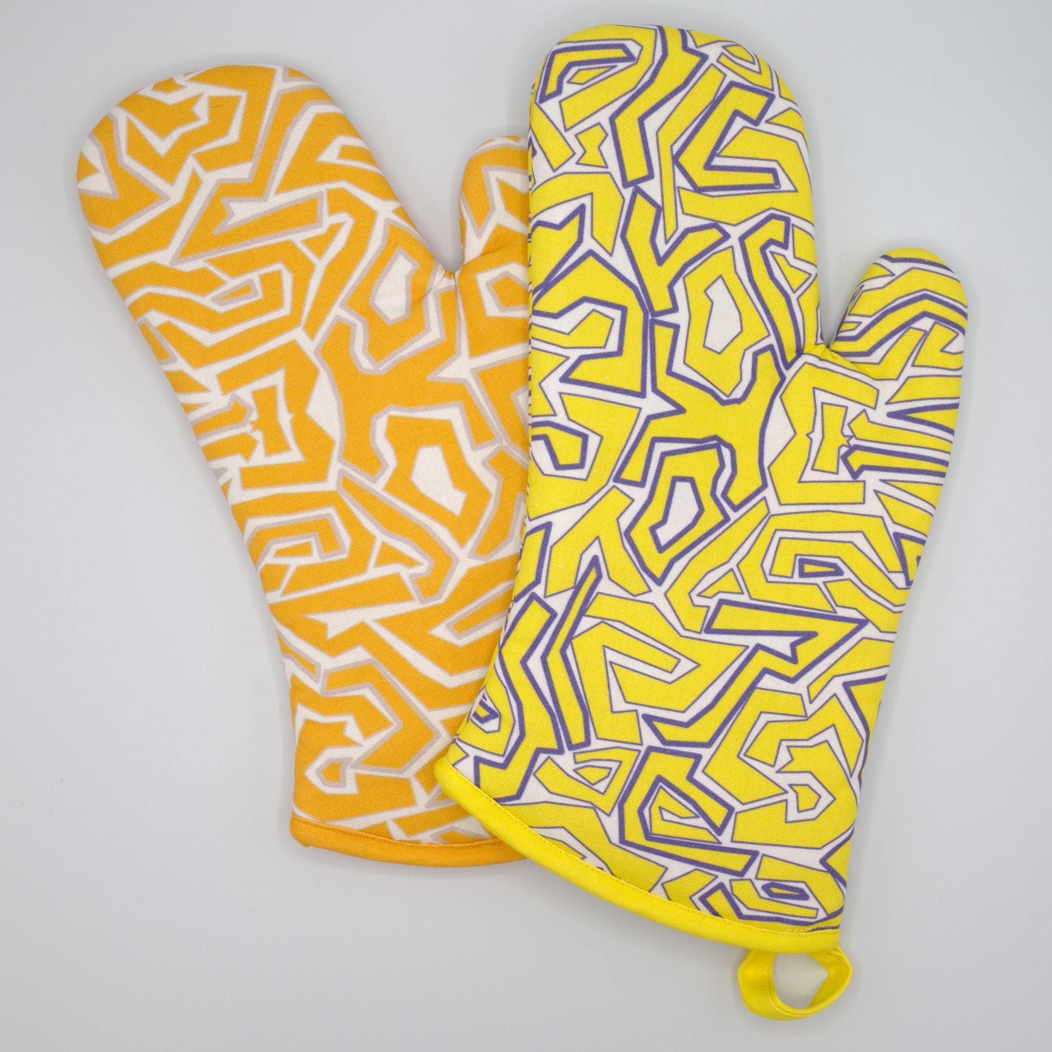 Squiggles: Fun Cotton Oven Mitt and Pot Holde