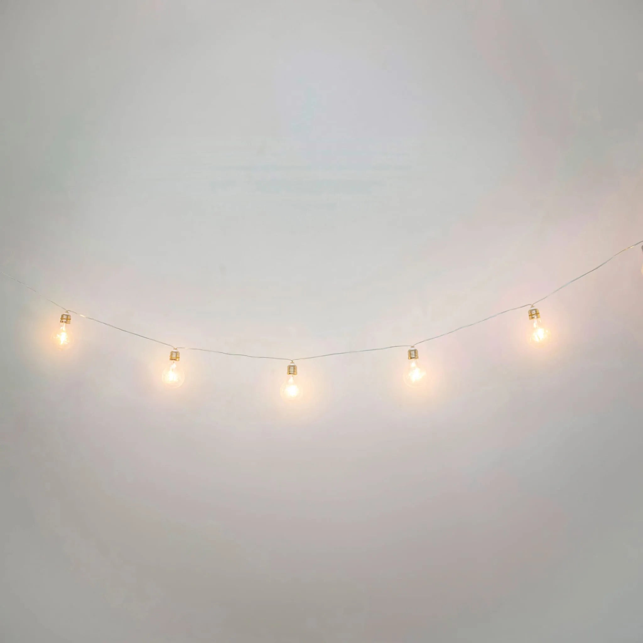 Stella<br> Solar-charged Garland Nüline Distribution Wreaths & Garlands art-noise.myshopify.com stella-br-solar-charged-garland Stella<br> Solar-charged Garland Nüline Distribution Wreaths & Garlands art-noise.myshopify.com stella-br-solar-charged-garland