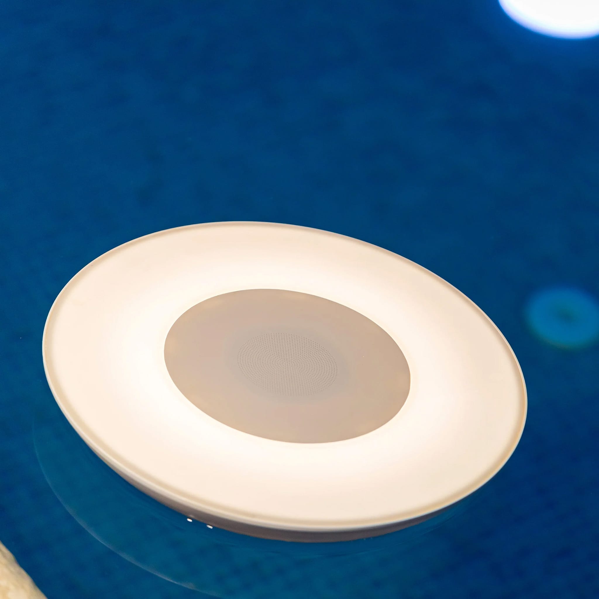 Wally Play Disk<br> Bluetooth Transmitter for Pool Nüline Distribution Bluetooth Transmitters art-noise.myshopify.com wally-play-disk-br-bluetooth-transmitter-for-pool