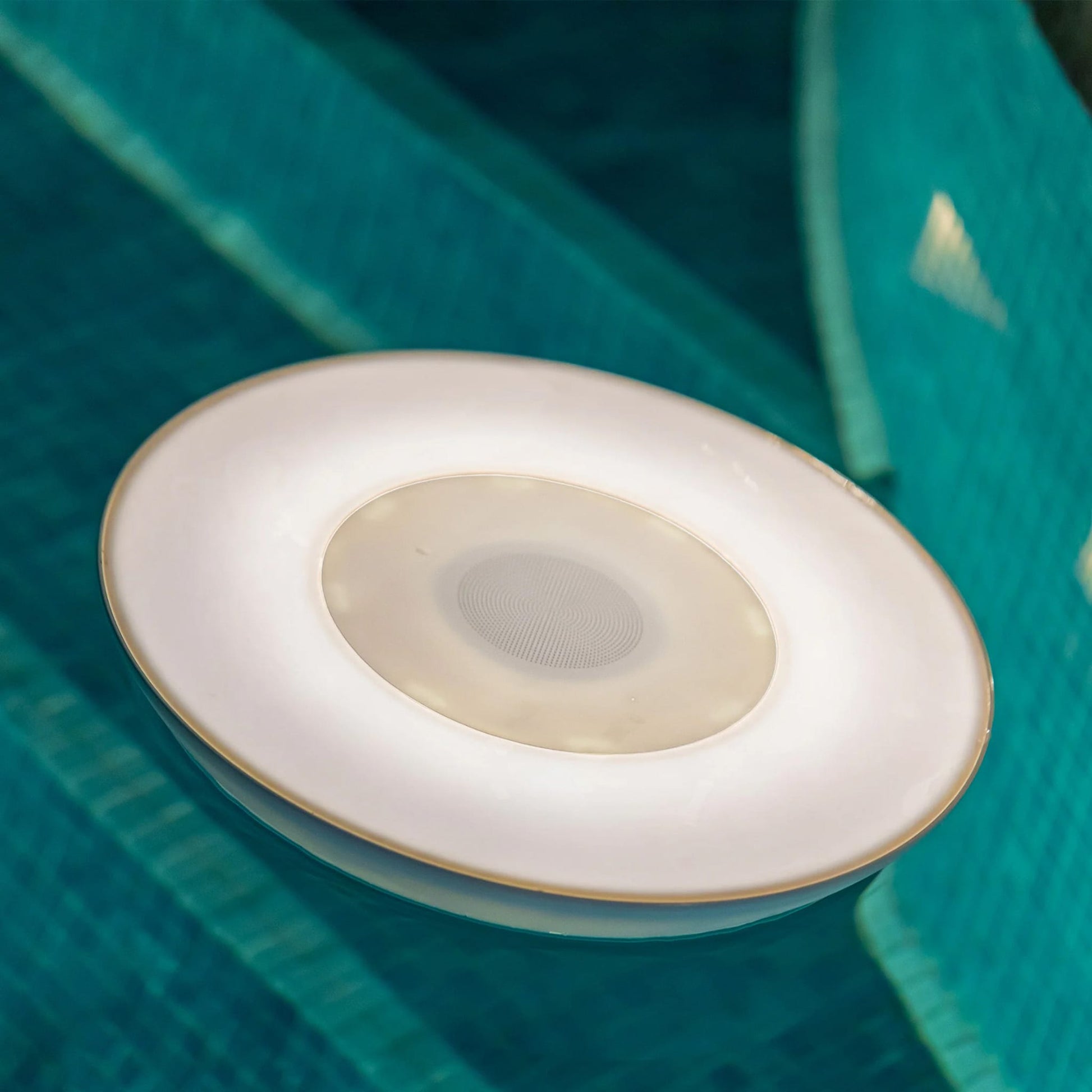 Wally Play Disk<br> Bluetooth Transmitter for Pool Nüline Distribution Bluetooth Transmitters art-noise.myshopify.com wally-play-disk-br-bluetooth-transmitter-for-pool