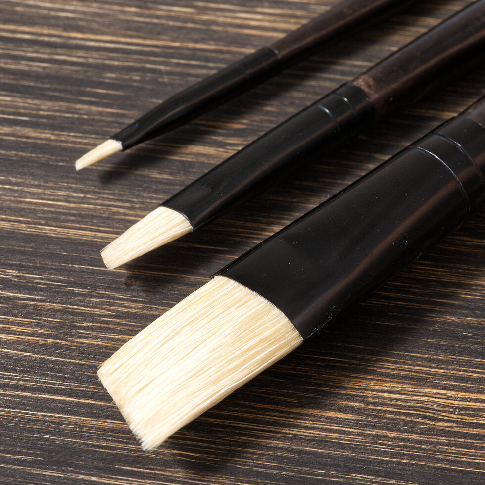 Tri-Art Artist Brushes - Long Handle Natural Bristle - Angle - Art Noise