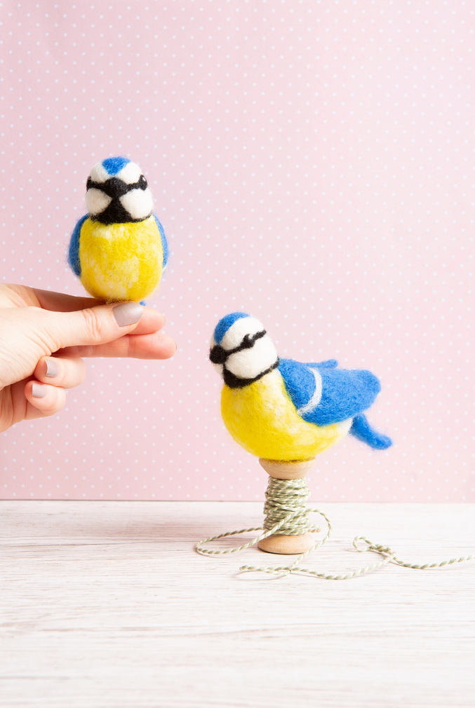 Hawthorn Handmade - Blue Tits Needle Felting Kit - Art Noise