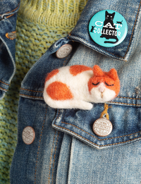 Hawthorn Handmade - Cat Brooch Felting Kit - Art Noise